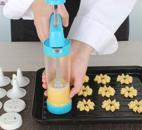 Cookies Press Gun Kit Set Biscuit Maker Machine with 16 Discs and 6 Cake Decoration Tips Biscuit Make Machine